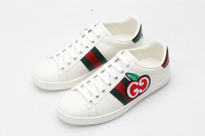 Gv*c ace embroidered low-top sneaker 611377d0pe09064