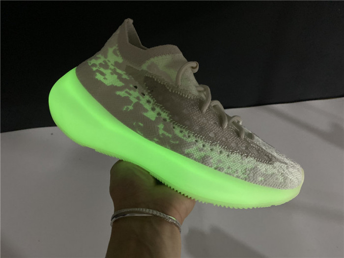 ad1d*s Y**zy boost 380 calcite glow gz8868