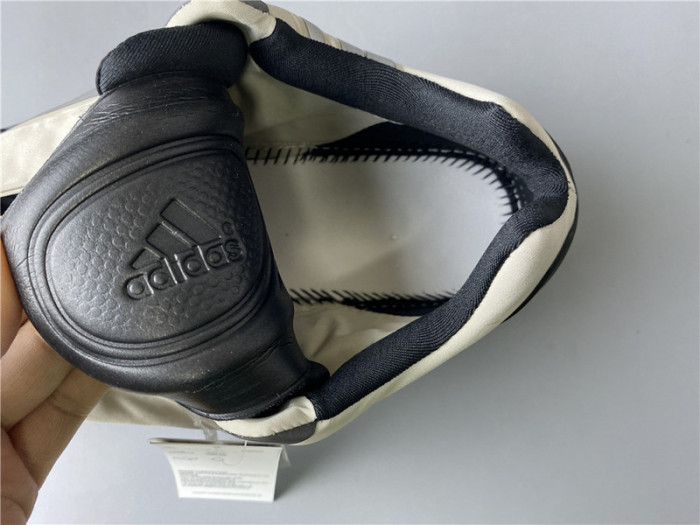 ad1d*s Y**zy boost 700 mnvn bone  fy3729