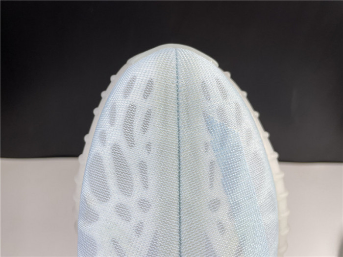 ad1d*s Y**zy boost 350 v2 