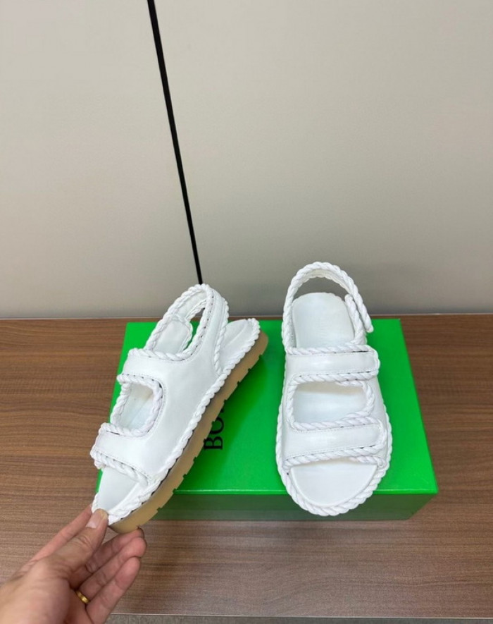 b0ttega Ven*ta  slides