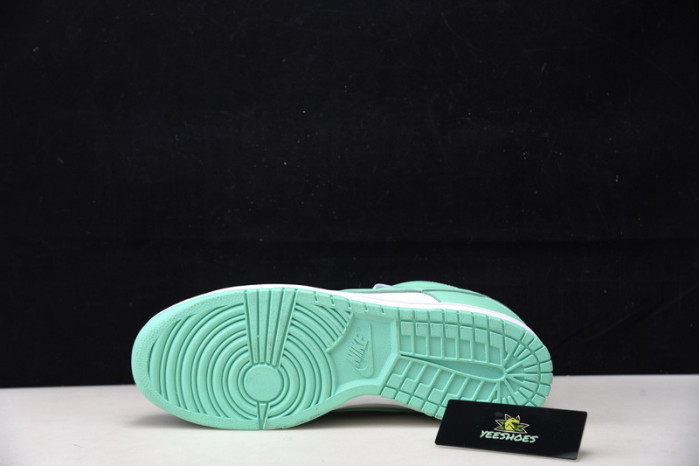Nike Dunk Low Green Glow (W)  DD1503-105