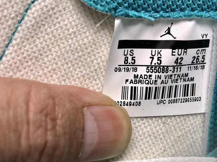 Air Jordan 1 Retro High OG “Turbo Green” 555088-311