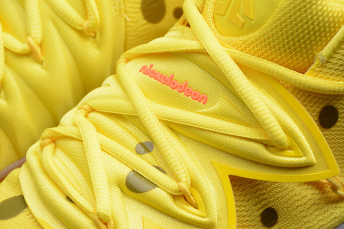 KYRIE 5 SPONGEBOB SQUAREPANTS OPTI YELLOW 002